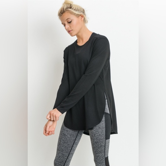 Mono B Tops - NWT Long sleeve slit top